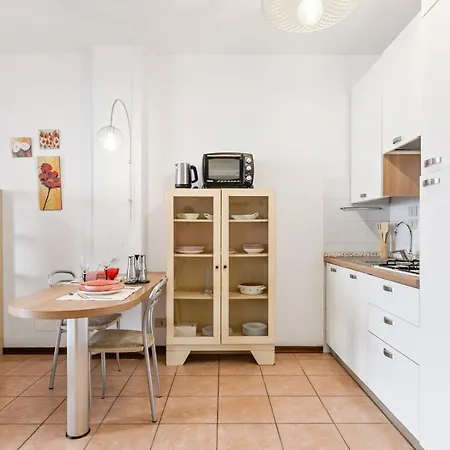 Apartment Pisa Airport & Station Cozy Flat - Private Parking