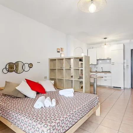 Pisa Airport & Station Cozy Flat - Private Parking Apartment *