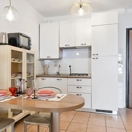 Pisa Airport & Station Cozy Flat - Private Parking Apartment *